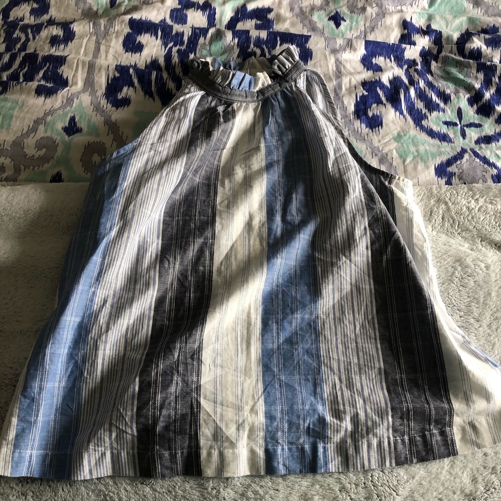 Universal Threads Halter Top - Picture 3 of 4